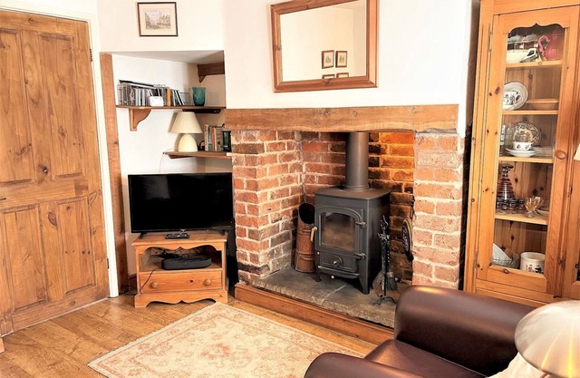 Pass the Keys | Cosy cottage with views over the Shropshire hills
