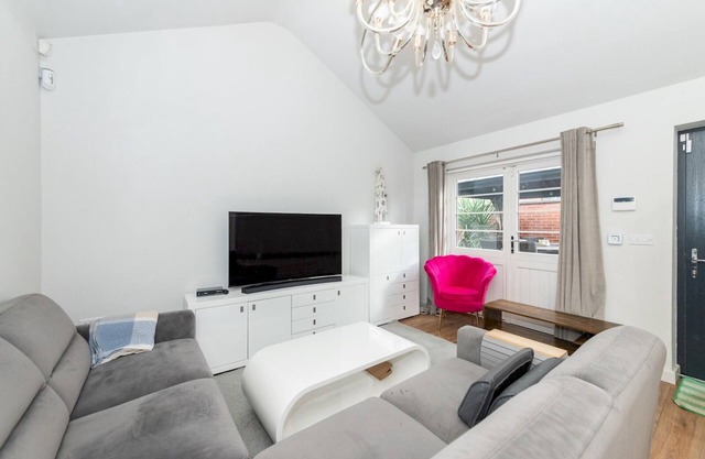 Pass the Keys | Cozy Home with Underfloor Heating System