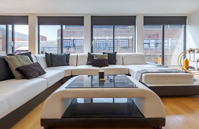 Pass the Keys | Executive Penthouse | 2 Bed | Jewellery Quarter!