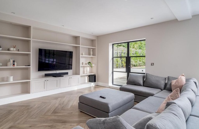 Pass the Keys Luxury 4 Bedroom home with large garden