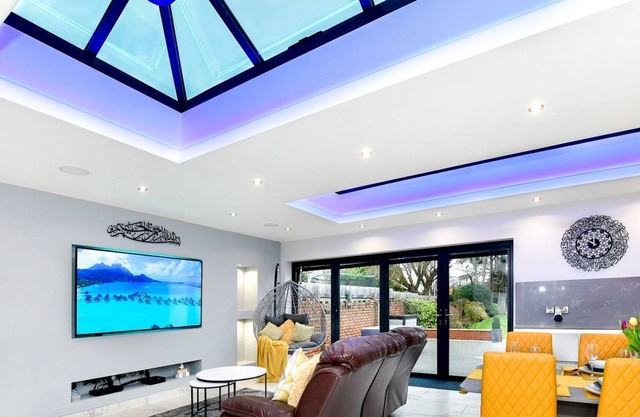 Pass the Keys | Luxury 4 Bedroom home only 10 mins From the City