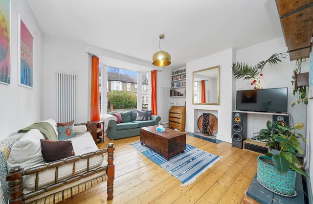 Pass the Keys | Modern 4BR Home W. Private Garden & Outdoor Space