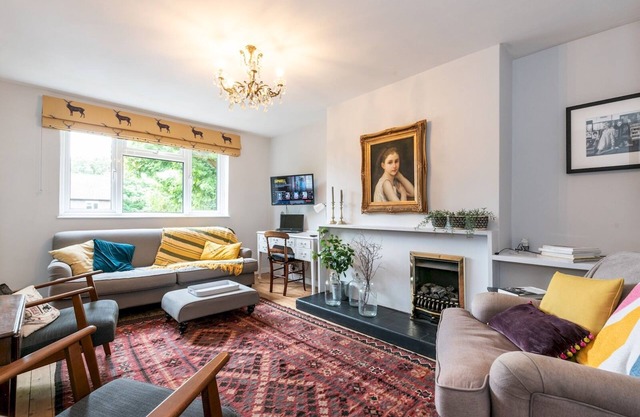 Pass the Keys | Peaceful, zen apartment with parking, Kew, London