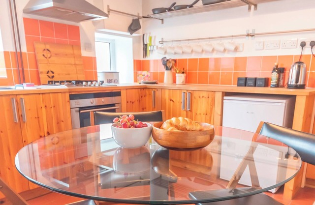 Pass the Keys | Prime Spot for 6 Guests Pet & Cycle Friendly