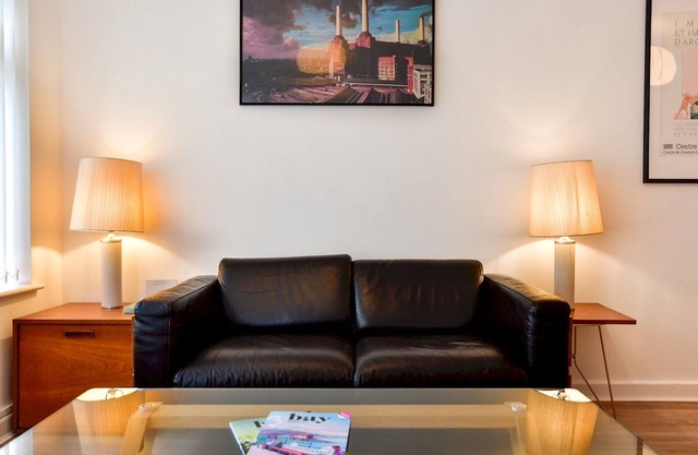 Pass the Keys | Quiet Coastal Retreat inbetween Langland & Caswell