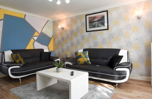 Pass the Keys | Spacious 4 Bed Family Home near Port Solent