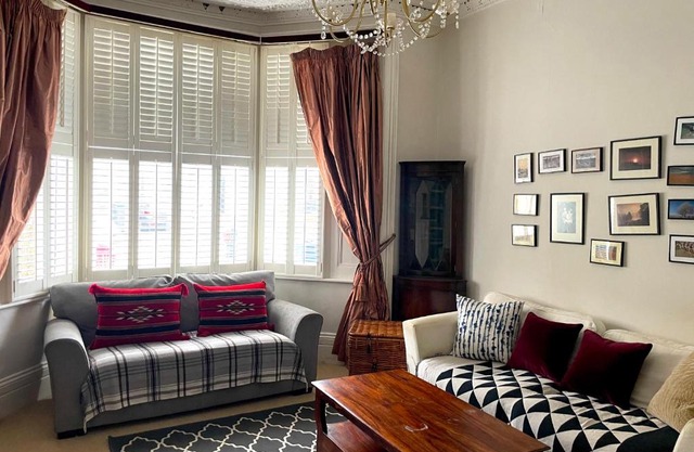 Pass the Keys Stylish Garden Apartment with Free Parking in Ealing