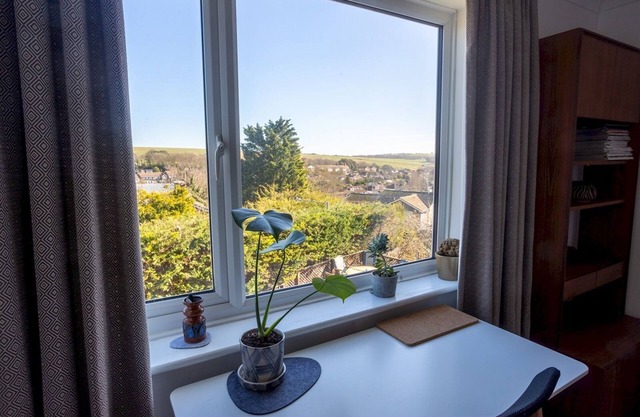 Pass the Keys | Stylish family seaside cottage with parking