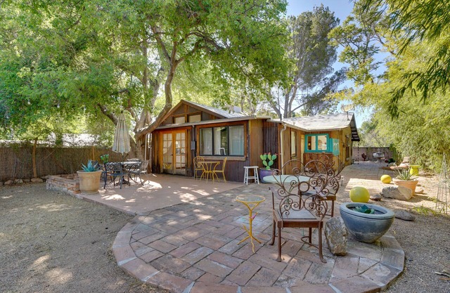 Patagonia Cottage w/ Patio & Yard: Walk to Town!