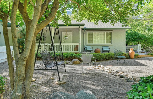 NOUVEAU! Sedona Home w / Yard & Mtn View - Minutes pour le golf!