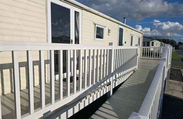 3 Bed Caravan Rob in Rhyl