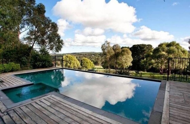 Patsy's Gate - Red Hill Sud