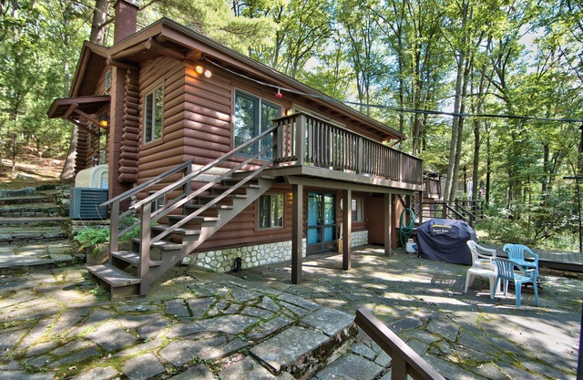 Wallenpaupack Lakefront Log Home - 3 chambres + mezzanine et climatisation centrale