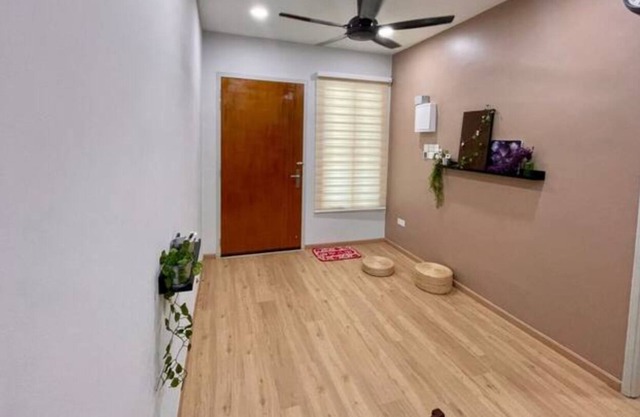 Paws & Kiddos Friendly Melaka Town Landed House with Parking