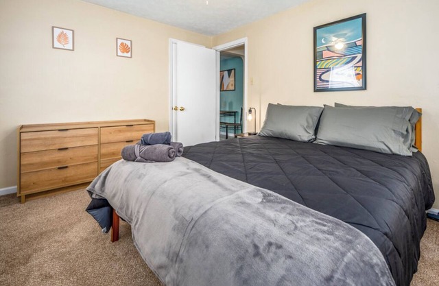 Cozy & Pet-Friendly 1BR Gnd Flr Unit in Vibrant Dayton