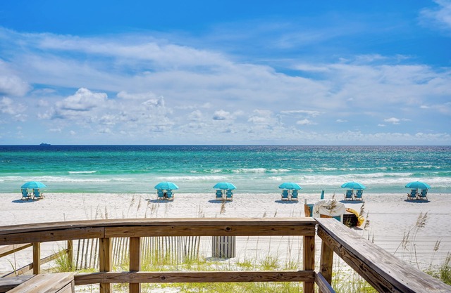 PCB 'Margaritas & Parrots in Paradise' Bungalow