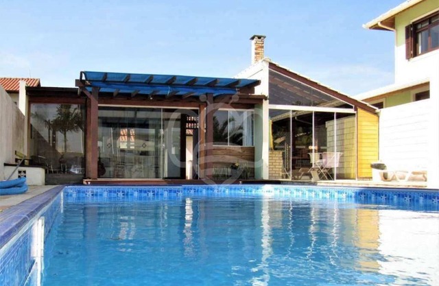 Calme et nature à la maison avec piscine à 2 km de la plage
