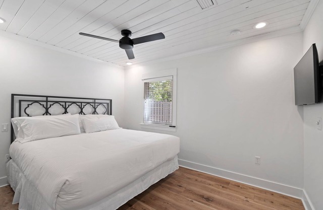 Peace-Your Serene One-Bedroom Retreat in Destin for Nature Reconnection and Coastal Bliss