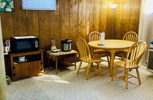 Peaceful 1 bedroom 1 full bath separate entrance basement in central Florence ky