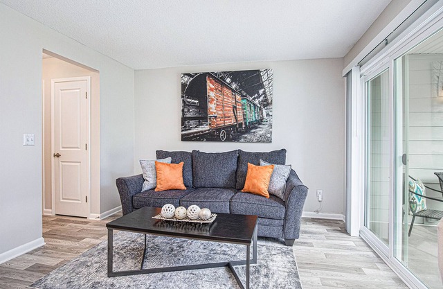 Peaceful 1-bedroom apartment in SouthPark w/Wi-Fi