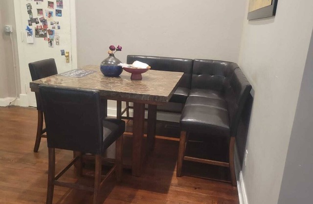 Peaceful 1-bedroom apartment in enjoyable Cleveland with WiFi