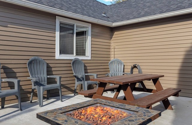 Bloom and Beyond | Cozy 3BR Retreat in Mount Vernon