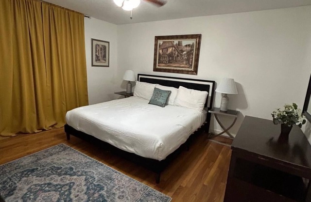 Newly remodeled 6BR in East Memphis Neighborhood