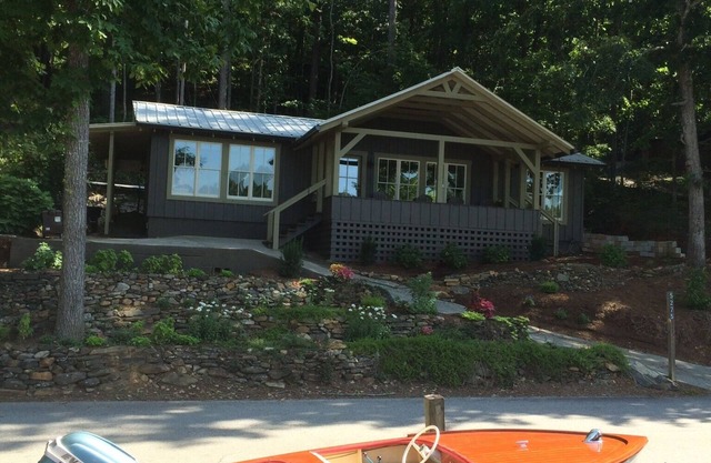 Murray Cove Cottage sur le magnifique lac Burton