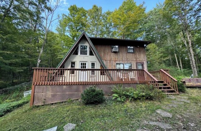 Peaceful and Private A-frame in the woods, not far from Elk Mountain Ski Resort!