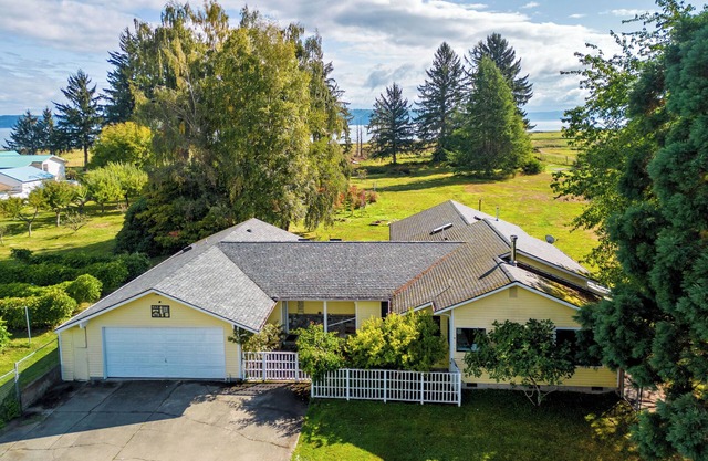 Charming hideaway farmhouse on the west side of Hood Canal