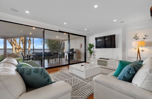 Peaceful Budgewoi Family Getaway