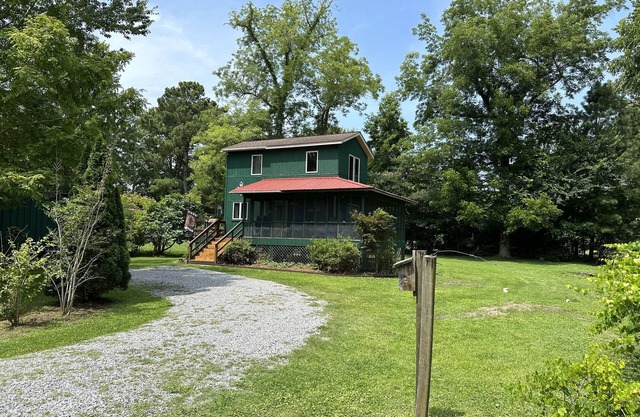Peaceful Cabin near Bay River Pet-friendly!