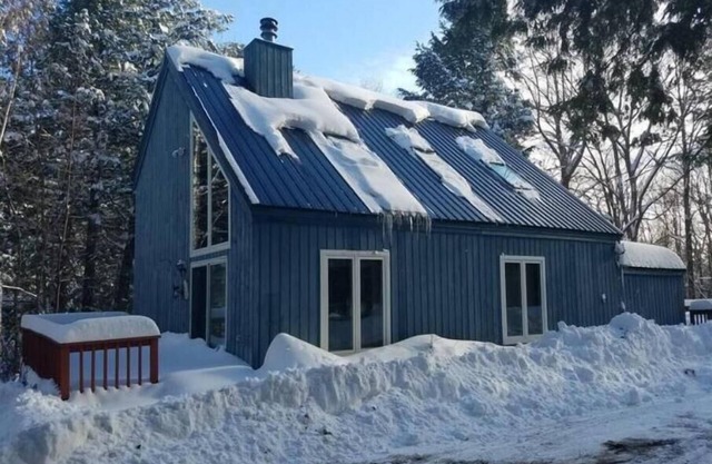Peaceful Cabin Perfect for All Seasons