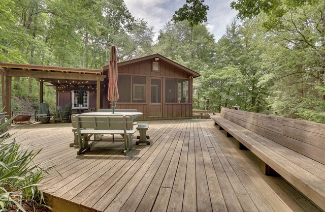 Peaceful Carrollton Retreat w/ Deck & Fire Pit!
