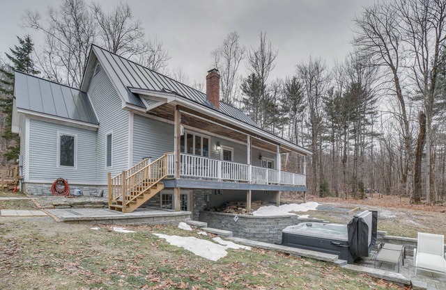 Peaceful Cavendish Retreat w/ Hot Tub & Fireplace!