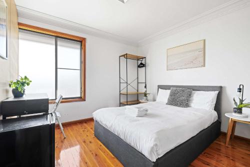Peaceful & Central Stay in Liverpool - Private Double Room - Shared Bathroom