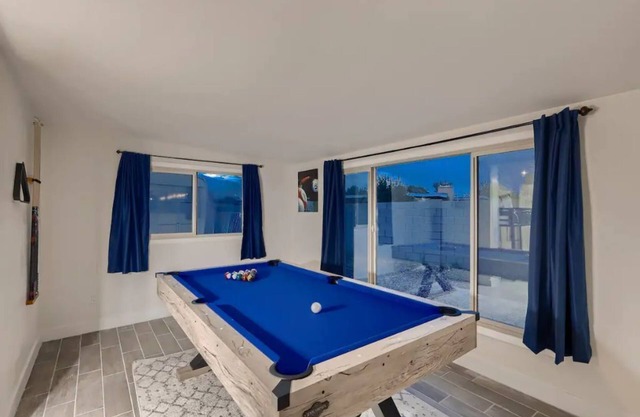 Peaceful Family Friendly 4 bedroom home w/ pool.