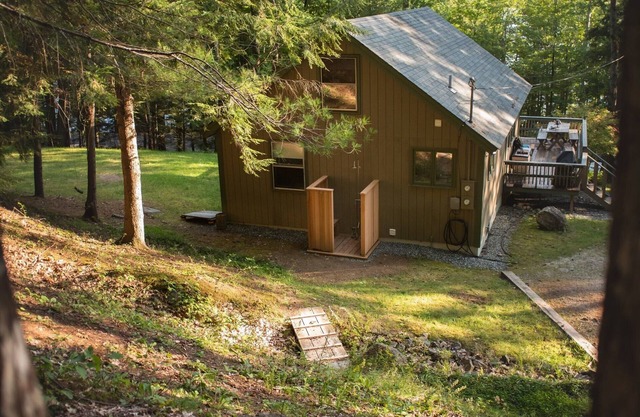 Peaceful Family-Friendly Sunapee Lake/Ski Retreat