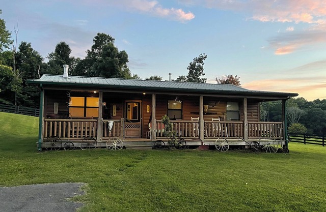 Peaceful farm 3 miles from town and close to lake