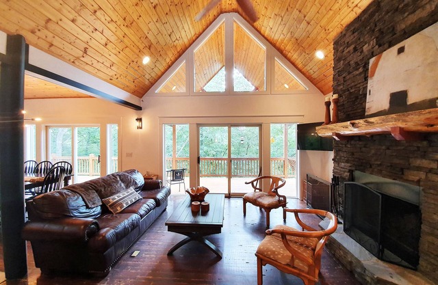 Peaceful getaway at a beautiful cabin in the NC mountains!!!
