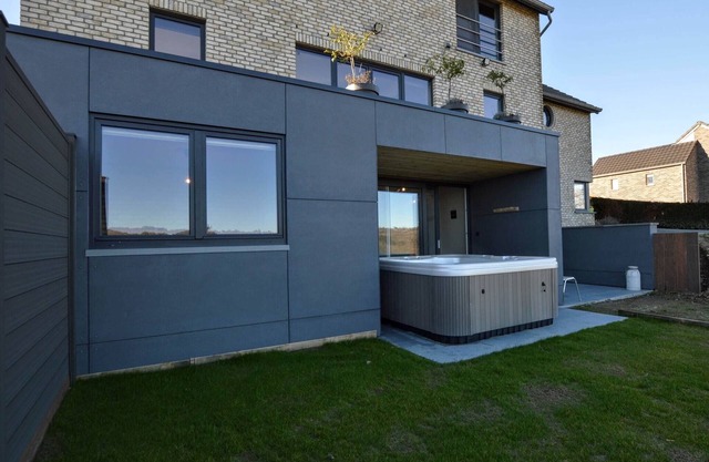 Luxueux gîte avec sauna et jacuzzi à Aywaille