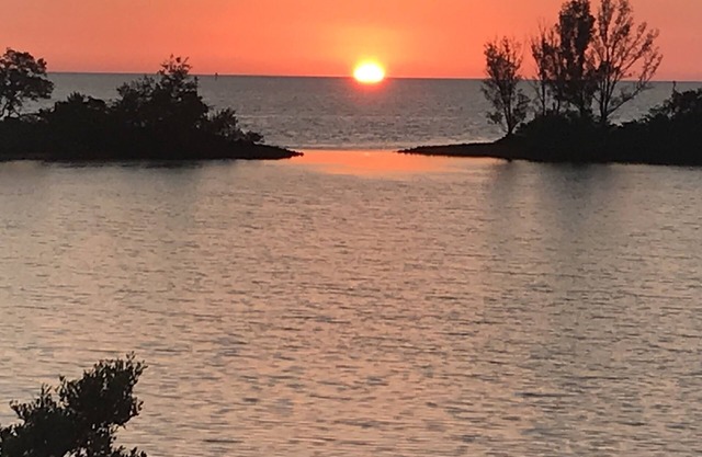Peaceful Gulf-front Paradise with an intoxicating view!