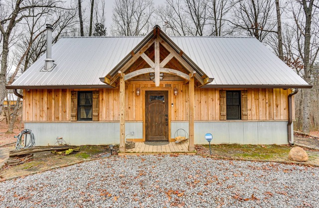Peaceful Hiker's Hideaway w/ Deck on 1 Acre!