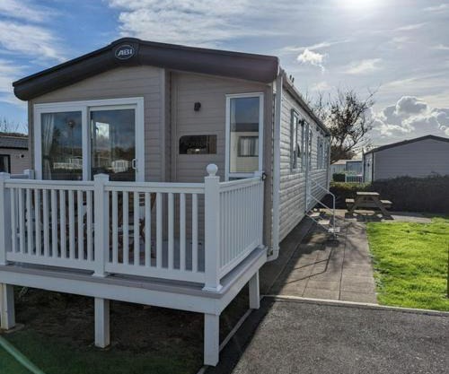 PEACEFUL HOMELY Caravan IN LOVELY CUL DE SAC 1 DOG WELCOME ON REQUEST Littlesea Haven Weymouth