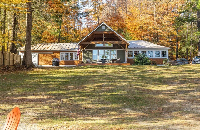 Peaceful lake front home on beautiful Spofford Lake!
