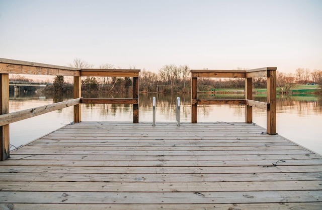 Peaceful, lakefront house on Guist Creek Lake/ Shelbyville-Bourbon Trail