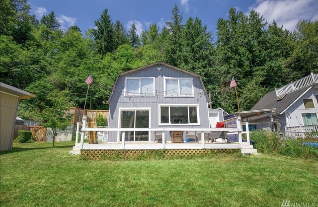Peaceful Lakehouse on Ohop