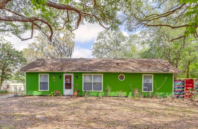 Peaceful Largo Vacation Rental w/Sauna & Yard!