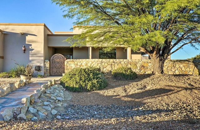 Peaceful Las Cruces Cottage ~ 8 Mi to Dtwn!