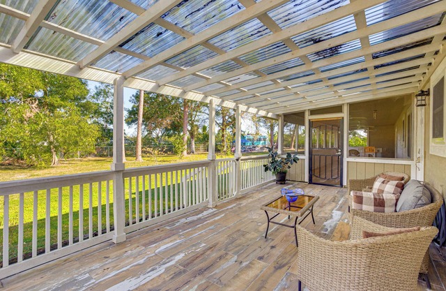 Peaceful Loxahatchee Apartment w/ Covered Porch